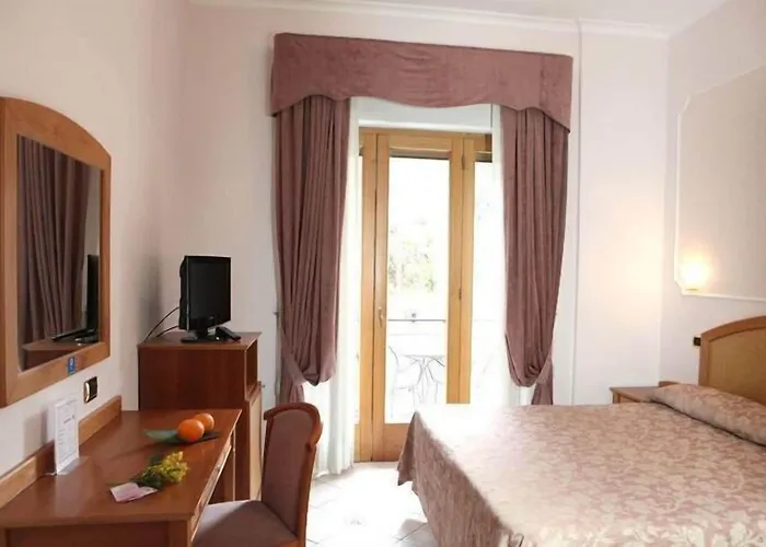 Otel Savoia Sorrento