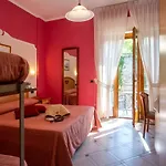 Savoia 3* סורנטו