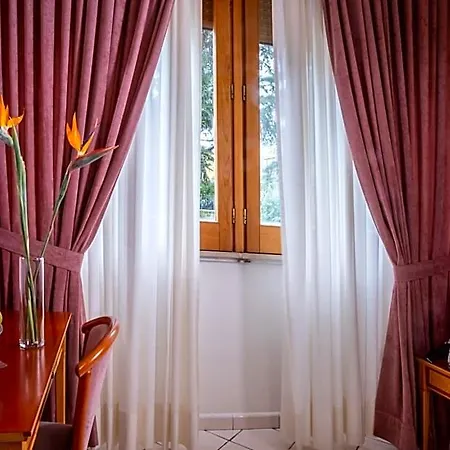 Savoia 3* Сорренто