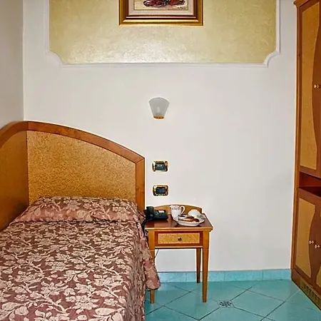 Отель Savoia 3*